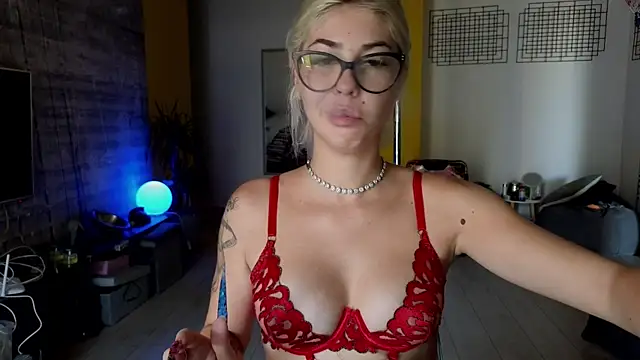Sarahcamsx online show from 26, 7, 2026