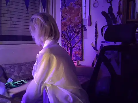 mina here online show from 25, 6, 2026