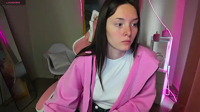 Eva Leeee online show from 28, 6, 2026