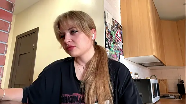 KelleeRodriguel online show from 15, 6, 2026