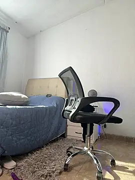 lucianxxx  online show from 28, 7, 2026