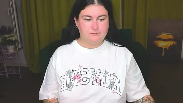 Snapshot of CessieBler chatting on 22, 7, 2026 CessieBler online show from 22, 7, 2026