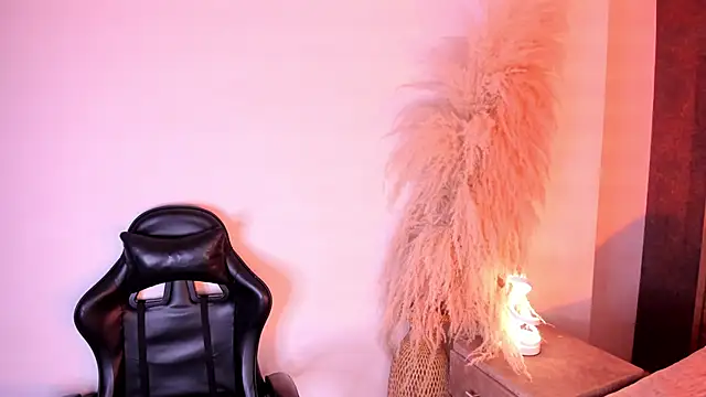 CristineRainn  online show from 30, 6, 2026