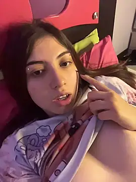 Snapshot of cassierosse2 chatting on 14, 6, 2026 cassierosse2 online show from 14, 6, 2026