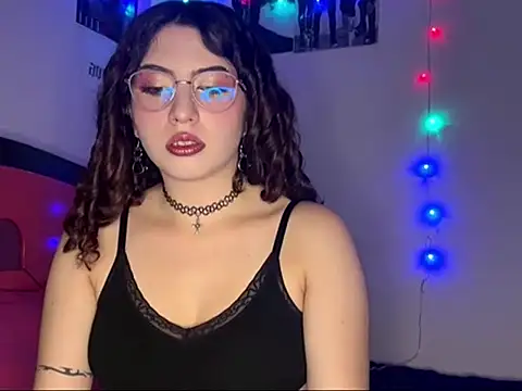 Snapshot of cassierosse2 chatting on 10, 7, 2026 cassierosse2 online show from 10, 7, 2026