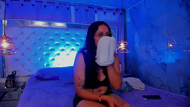 Snapshot of Tifanny-Val chatting on 22, 7, 2026 Tifanny-Val online show from 22, 7, 2026