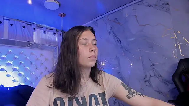 Snapshot of Tifanny-Val chatting on 24, 7, 2026 Tifanny-Val online show from 24, 7, 2026