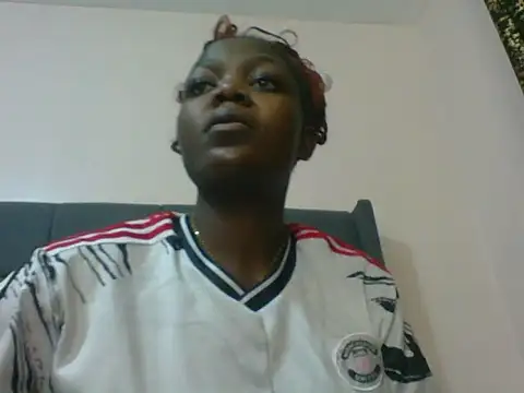 Snapshot of Black_prettty chatting on 21, 7, 2026 Black prettty online show from 21, 7, 2026