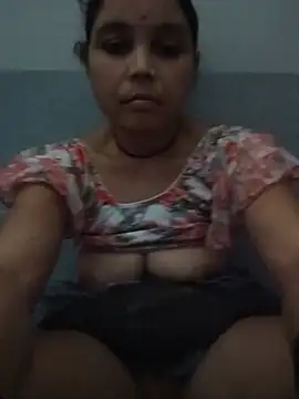 Snapshot of Hot_bhabi022 chatting on 21, 7, 2026 Hot bhabi022 online show from 21, 7, 2026