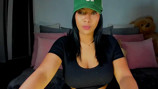 NicolePasqualott online show from 11, 2, 2025