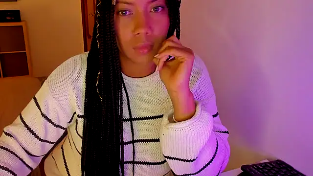 NicolePasqualott online show from 28, 9, 2025