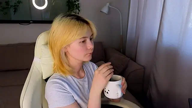 Emily Miu online show from 21, 6, 2026