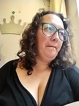 Snapshot of _Saraqueen-- chatting on 1, 7, 2026 Saraqueen-- online show from 1, 7, 2026