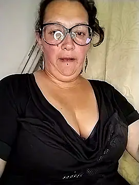Snapshot of _Saraqueen-- chatting on 2, 7, 2026 Saraqueen-- online show from 2, 7, 2026