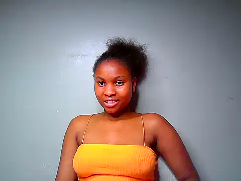 Snapshot of Swt_smiles chatting on 3, 7, 2026 Swt smiles online show from 3, 7, 2026