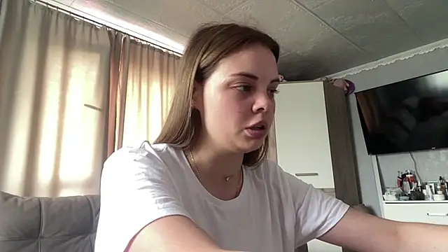 Snapshot of VivaDufficy chatting on 3, 7, 2026 VivaDufficy online show from 3, 7, 2026