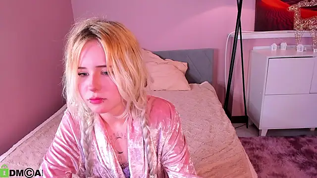 kikipeach online show from 24, 6, 2026