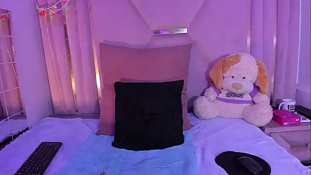 Snapshot of Rochi_Cooper chatting on 25, 6, 2026 Rochi Cooper online show from 25, 6, 2026