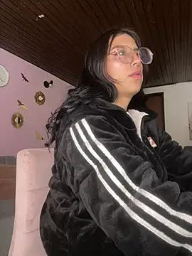 GabyLopez Pink online show from 10, 7, 2026