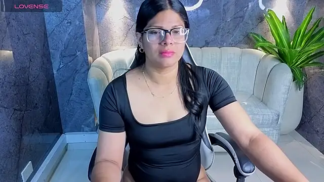sarah bay tx online show from 18, 7, 2026