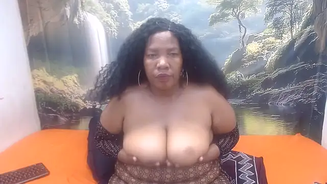CURVYELEGANCExxx online show from 10, 7, 2026