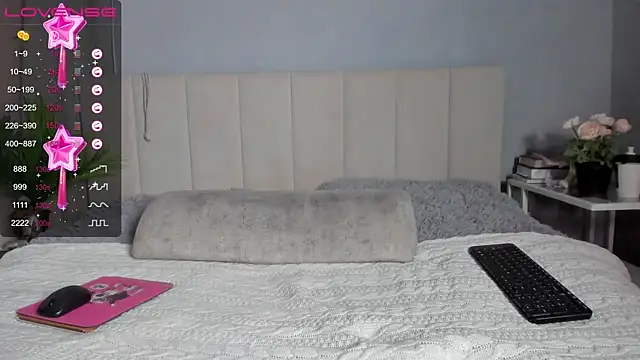 MissMiaTv online show from 14, 12, 2024