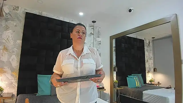 CharlotteG  online show from 28, 7, 2026