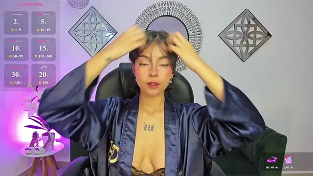 Honeyy Taylor online show from 27, 6, 2026