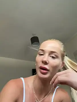 MilanMae online show from 24, 6, 2026