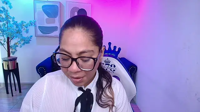 Silvana lane online show from 7, 8, 2026