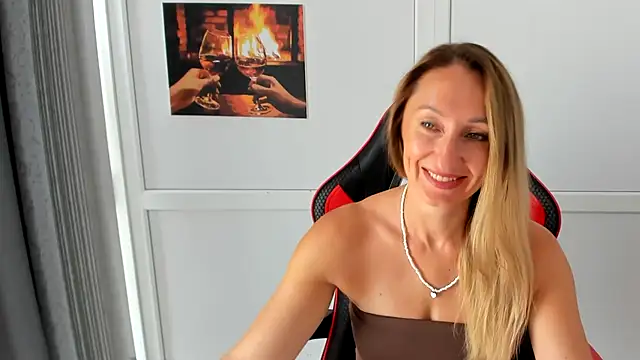 LilyDreamm online show from 6, 8, 2026