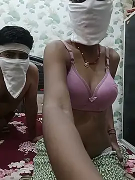 Snapshot of desi_housewife99 chatting on 23, 7, 2026 desi housewife99 online show from 23, 7, 2026