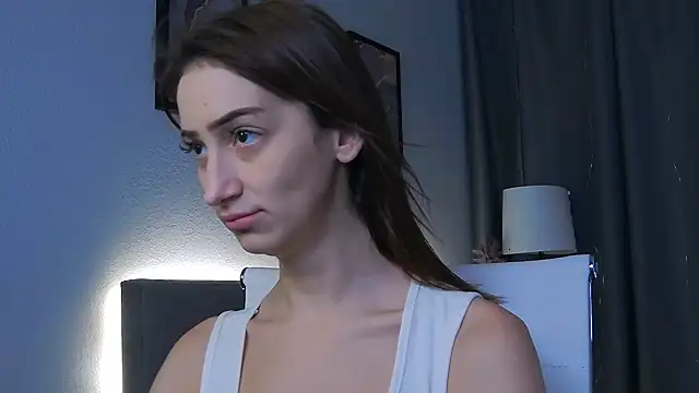 SofiaHill online show from 3, 8, 2026