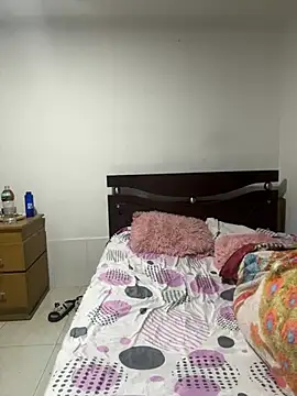 mila  vega online show from 5, 8, 2026