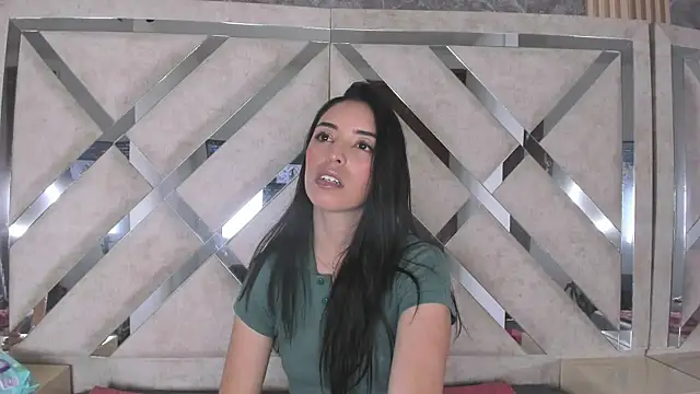 Snapshot of Violeta_Harlow chatting on 10, 7, 2026 Violeta Harlow online show from 10, 7, 2026