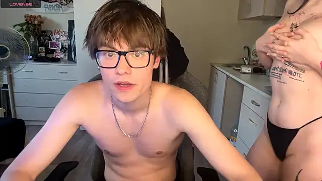 JadeNoiiir online show from 5, 8, 2026