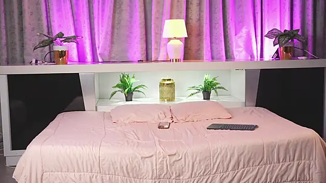 Alittlepieceofheaven online show from 23, 6, 2026