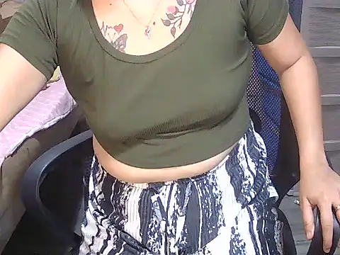 Snapshot of Alyssa_SexyAsian chatting on 5, 7, 2026 Alyssa SexyAsian online show from 5, 7, 2026