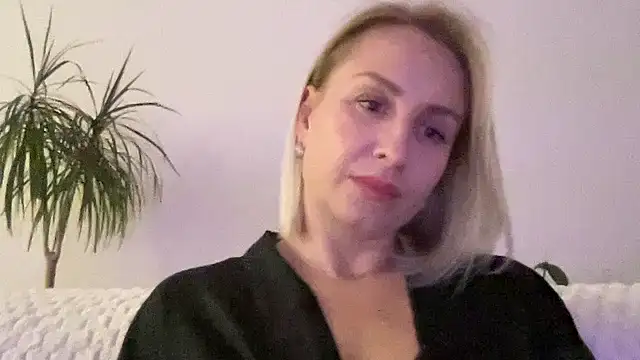 Delissaxx online show from 22, 6, 2026