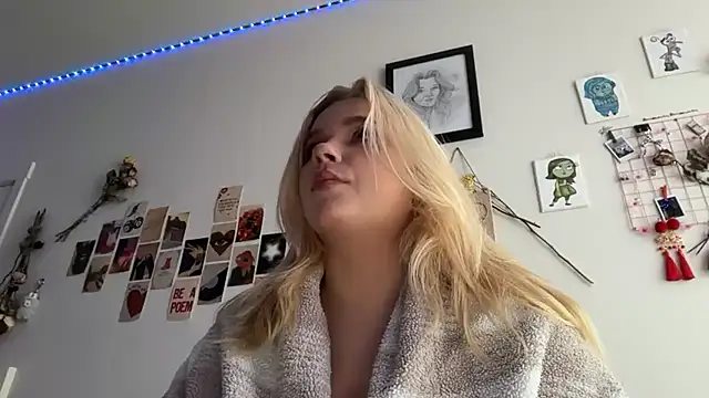 Snapshot of Laveliari chatting on 17, 7, 2026 Laveliari online show from 17, 7, 2026