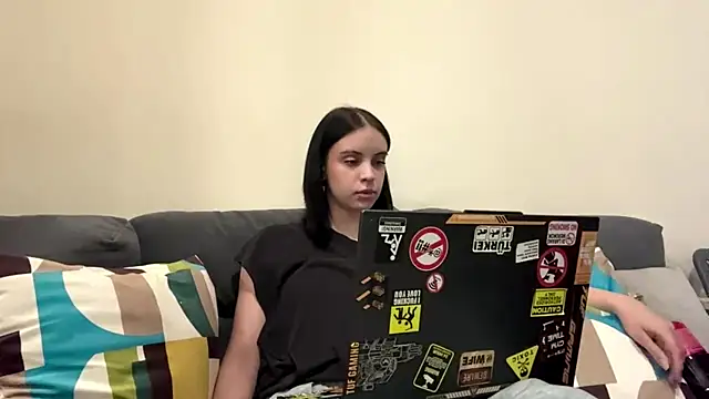martinienjoyer online show from 26, 6, 2026