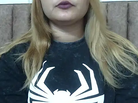 Sexyy Sana online show from 2, 7, 2026