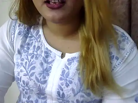 Sexyy Sana online show from 8, 7, 2026