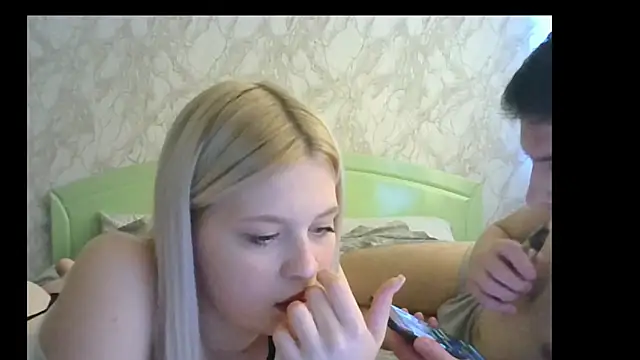 Snapshot of sweet_Velmira chatting on 26, 6, 2026 sweet Velmira online show from 26, 6, 2026