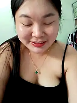 Snapshot of trangmy-love chatting on 23, 6, 2026 trangmy-love online show from 23, 6, 2026