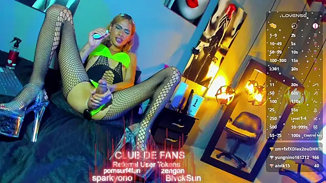 love amor  online show from 28, 1, 2025