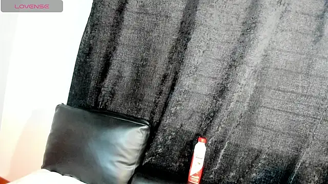 love amor  online show from 23, 4, 2026