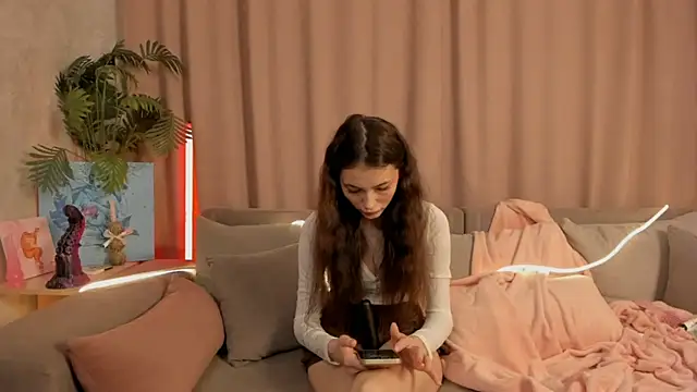 Snapshot of Bunnyblyy chatting on 7, 8, 2026 Bunnyblyy online show from 7, 8, 2026