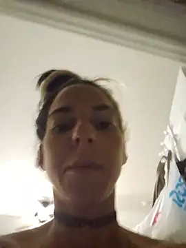 Snapshot of lil_jiggly chatting on 2, 7, 2026 lil jiggly online show from 2, 7, 2026