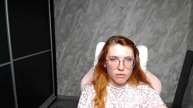 Reginasmilee online show from 2, 3, 2026